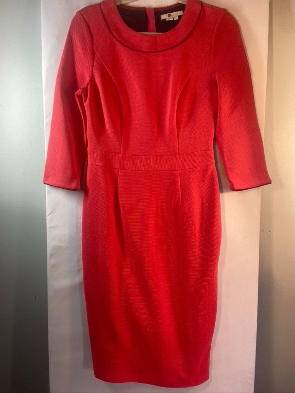 Women's BODEN Red ribbed 3/4 Sleeve Dress Banded waist Size 6R Back zipper